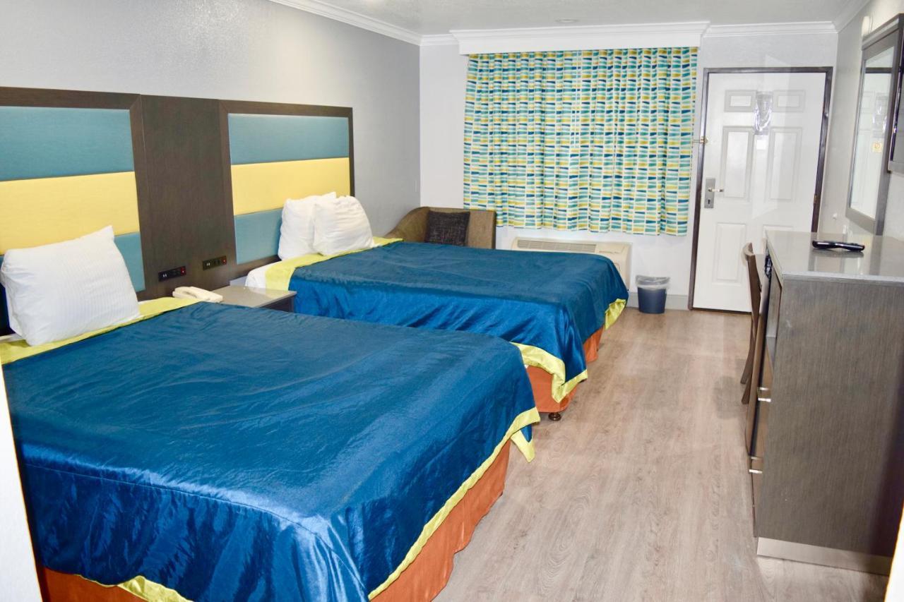 Budget Inn Ла-Пуэнте Экстерьер фото