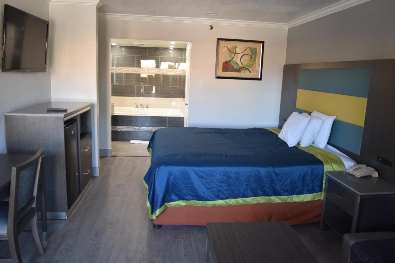 Budget Inn Ла-Пуэнте Экстерьер фото