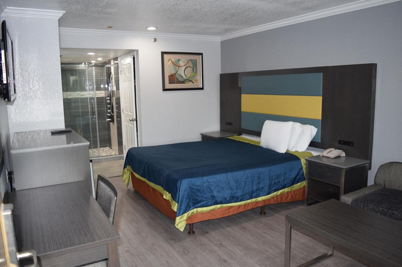 Budget Inn Ла-Пуэнте Экстерьер фото