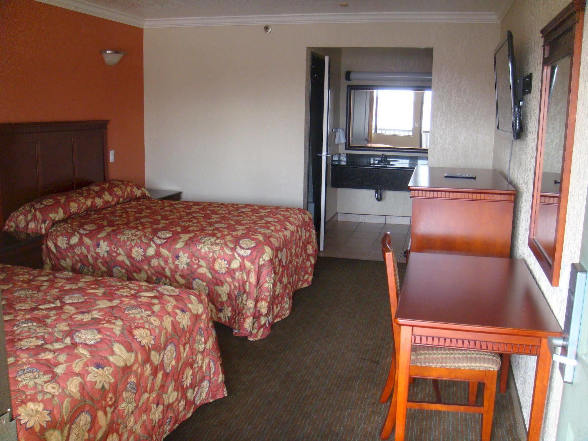 Budget Inn Ла-Пуэнте Экстерьер фото